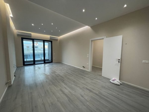 Tirane, shitet apartament 2+1+Ballkon Kati 7, 119 m² 340.000 € 