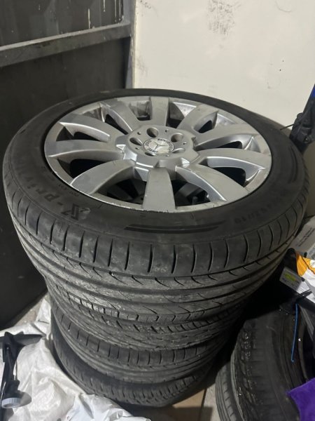 Tirane, shes makine Benz GLK Nafte, gri e erret automatik Klima 200.000 km 7.700 €