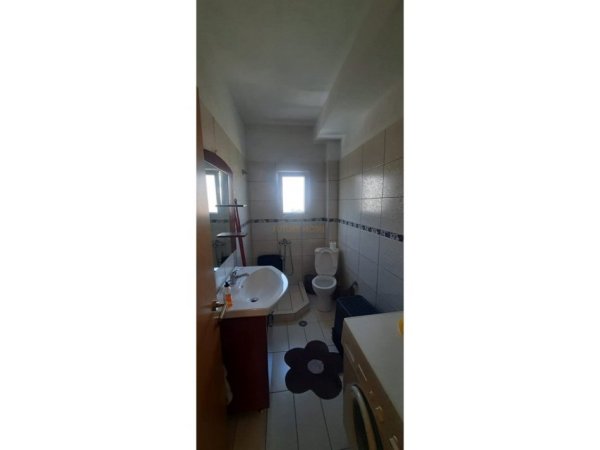 Pogradec, shitet apartament 1+1 Kati 4, 56 m² 62.000 € (Lagjia 1 ,Rruga e Volorekës)
