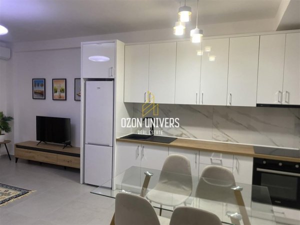 Tirane, jepet me qera apartament 1+1+Ballkon Kati 1, 73 m² 750 € (Rruga e Durrësit)