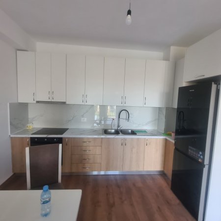 Bulevardi i Ri, shes 2+1+2 Tuelete+2Ballkone, Kati 2, sip. 105 m² 200000 € (Rruga Filip Jano, Tirane)