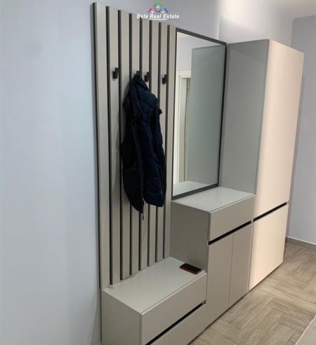 Tirane, jepet me qera apartament 2+1+Ballkon Kati 2, 90 m² 700 € (Rezidenca Alba)