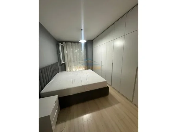 Tirane, jepet me qera apartament 2+1 Kati 5, 96 m² 700 € (Don Bosko)