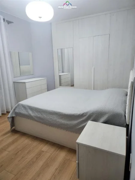 Tirane, jepet me qera apartament 2+1+Ballkon Kati 1, 100 m² 700 € (Rruga Dritan Hoxha)