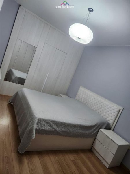 Tirane, jepet me qera apartament 2+1+Ballkon Kati 1, 100 m² 700 € (Rruga Dritan Hoxha)