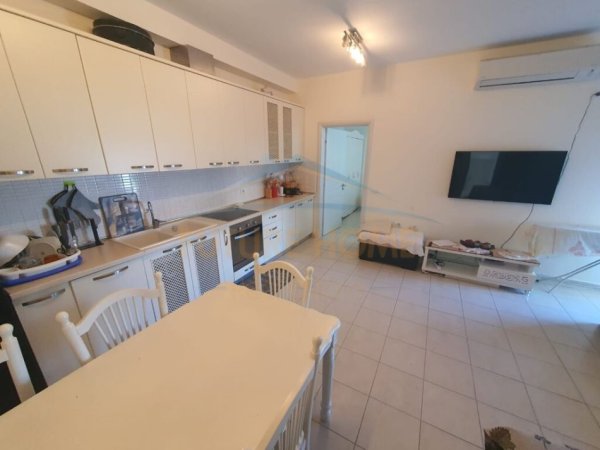 Gjiri Lalezit | Hamallaj, shitet apartament 1+1 Kati 1, 51 m² 135.000 € (Lura 1, Gjiri i Lalzit)