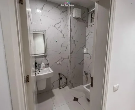 Tirane, jepet me qera apartament 1+1+Ballkon Kati 3, 73 m² 600 € (5 Maji)