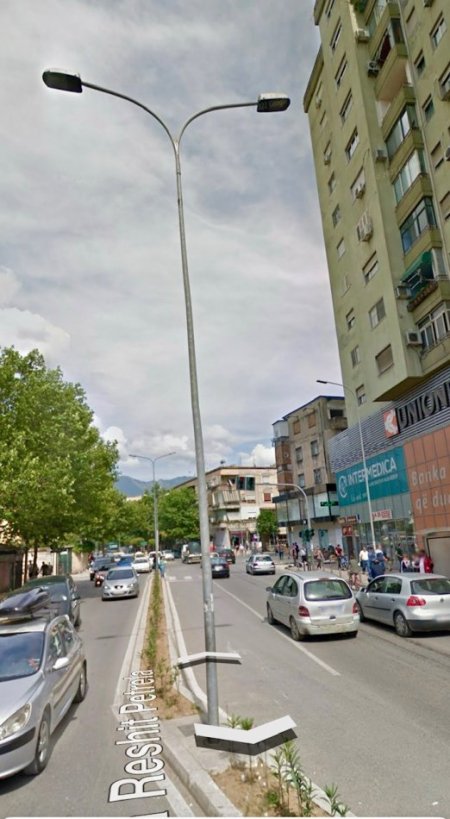Tirane, jepet me qera apartament 1+1+Aneks+Ballkon Kati 3, 65 m² 500 € (Karl Gega)