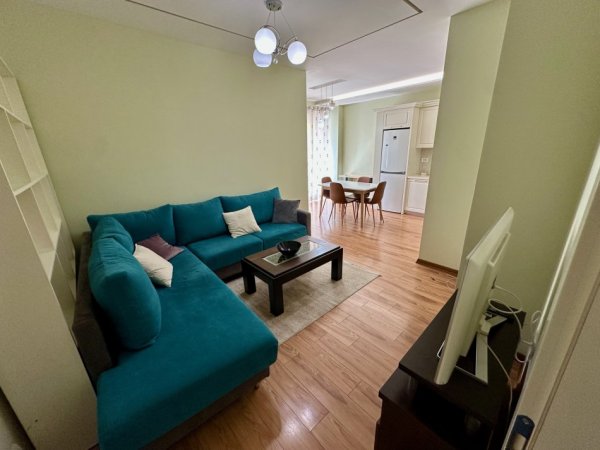 Tirane, jepet me qera apartament 1+1+Aneks+Ballkon Kati 3, 65 m² 500 € (Karl Gega)