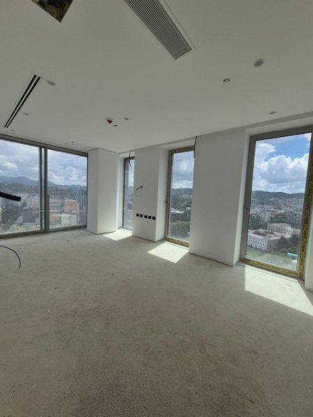 Tirane, jepet me qera Kati 20, 150 m² 3.000 € (DOWN TOWN ONE)