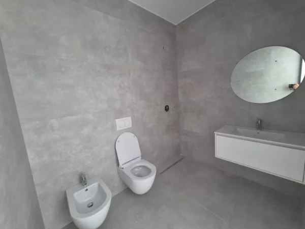 Tirane, jepet me qera Kati 20, 150 m² 3.000 € (DOWN TOWN ONE)