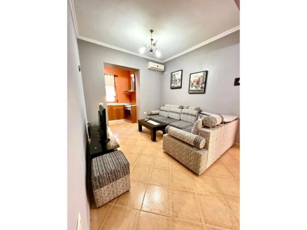 Tirane, jepet me qera apartament 1+1+Aneks+Ballkon Kati 1, 53 m² 600 € 