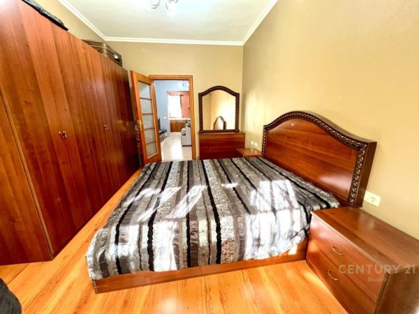 Tirane, jepet me qera apartament 1+1+Aneks+Ballkon Kati 1, 53 m² 600 € 