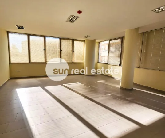 Shkoder, jepet me qera ambjent biznesi Kati 2, 51 m² (TRUMA)