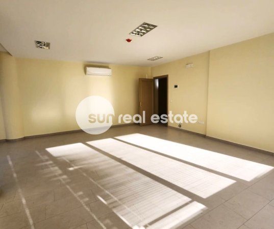Shkoder, jepet me qera ambjent biznesi Kati 2, 51 m² (TRUMA)
