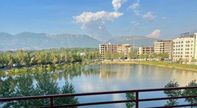 jepet me qera apartament Kati 2, 60 m² 350 € (Liqeni i Thate)