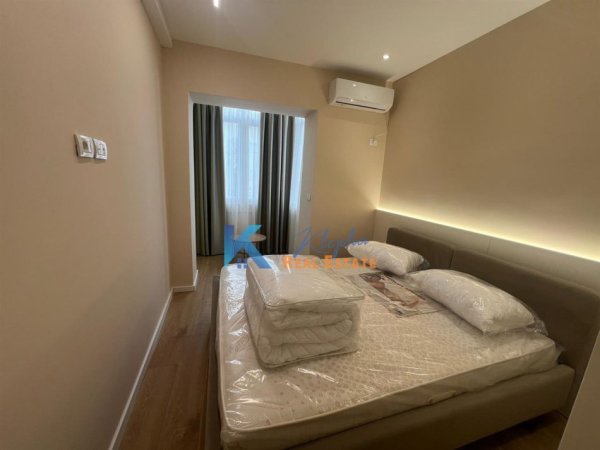 Tirane, jap me qera apartament 2+1 Kati 3, 70 m² 650 € (Rruga e Kavajes, afer Kishes Katolike)