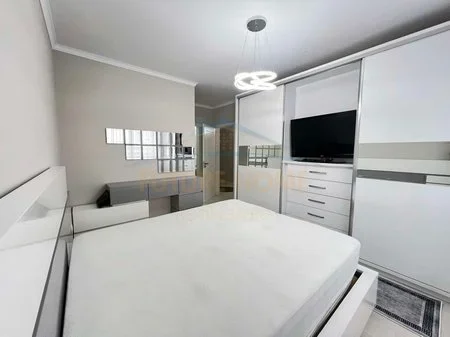 Tirane, shitet apartament 2+1 Kati 8, 97 m² 155.000 € 