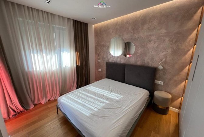Tirane, jepet me qera apartament 3+1 Kati 10, 210 m² 1.200 € (Rruga Teodor Keko)