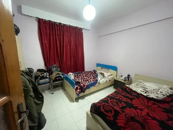 Tirane, shitet apartament 2+1+Ballkon Kati 2, 115 m² 190.000 € (Bllok Rruga Margarita Tutulani)