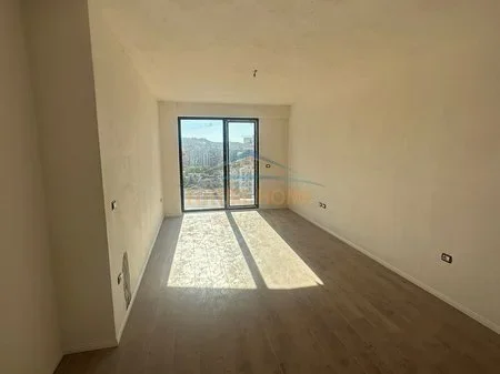 Tirane, shitet apartament 2+1 Kati 8, 102 m² 168.000 € 