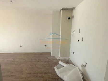 Tirane, shitet apartament 2+1 Kati 8, 102 m² 168.000 € 