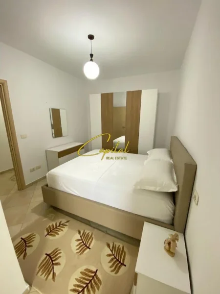 Tirane, jepet me qera apartament 2+1 Kati 8, 90 m² 550 € (PALLATI ME SHIGJETA)