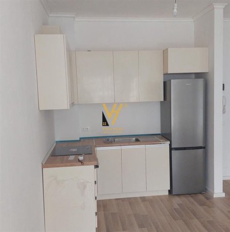 Tirane, jepet me qera apartament 1+1 Kati 4, 60 m² 520 € (KOMPLEKSI DEMNERI)