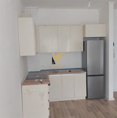 Tirane, jepet me qera apartament 1+1 Kati 4, 60 m² 480 € (KOMPLEKSI DEMNERI)