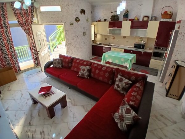 Tirane, jepet me qera apartament 1+1+Ballkon Kati 3, 70 m² 450 € (5 maji)