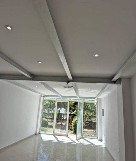 Tirane, jepet me qera dyqan Kati 0, 50 m² 500 € (BULEVARDI I RI)