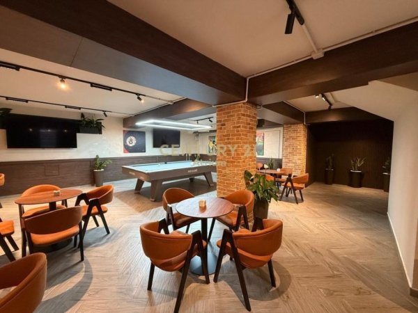 Tirane, shitet ambjent biznesi Kati 0, 238 m² 420.000 € (Petro Nini Luarasi)