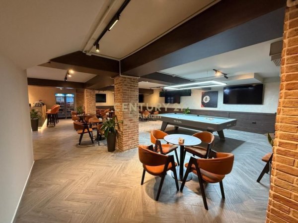 Tirane, shitet ambjent biznesi Kati 0, 238 m² 420.000 € (Petro Nini Luarasi)