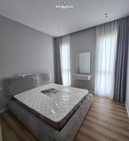 Tirane, jepet me qera apartament 1+1+Ballkon Kati 3, 76 m² 1.400 € (liqeni i thate)