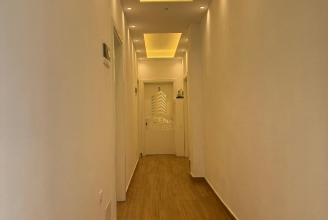 Tirane, jepet me qera apartament 1+1 Kati 1, 60 m² 600 € (Rruga e Durresit)