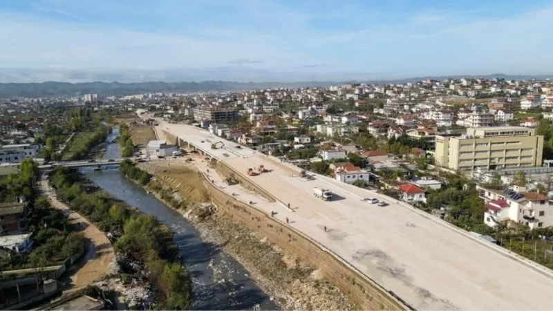 Tirane, jepet me qera apartament 1+1+Ballkon Kati 7, 65 m² 70.000 € (Paskuqan)