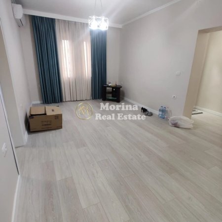Tirane, jepet me qera apartament 3+1+Ballkon Kati 2, 120 m² 800 € (Rruga e Kavajes)