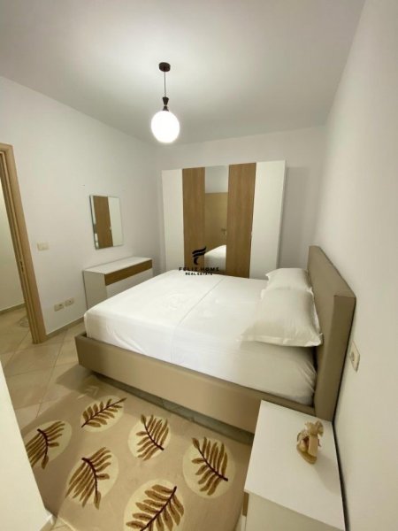 Tirane, jepet me qera apartament 2+1 , 90 m² 550 € (ASTIR)