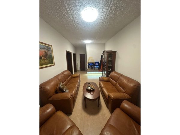 Tirane, jepet me qera apartament 1+1 Kati 1, 70 m² 650 € (Vasil Shanto)