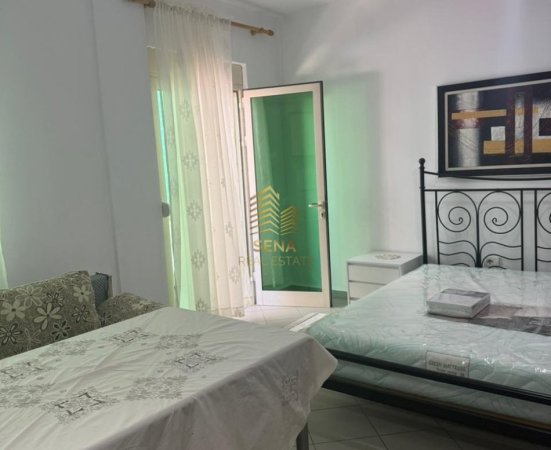 Tirane, jepet me qera apartament 1+1 Kati 3, 40 m² 350 € (Rruga e Durresit)