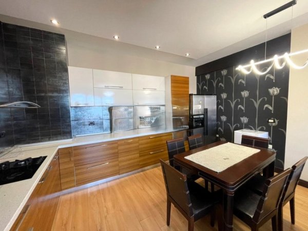 Tirane, shitet apartament 2+1 Kati 5, 104 m² 157.000 € (Astir)