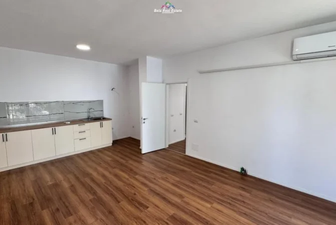 Tirane, jepet me qera zyre Kati 2, 125 m² 700 € (Rruga e Dafinafe)