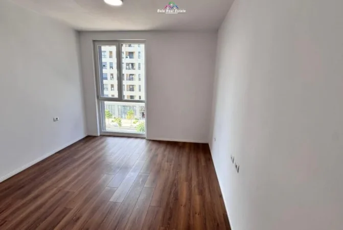 Tirane, jepet me qera zyre Kati 2, 125 m² 700 € (Rruga e Dafinafe)
