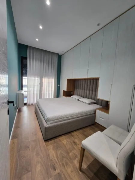 Tirane, jepet me qera apartament 1+1 , 72 m² 850 €