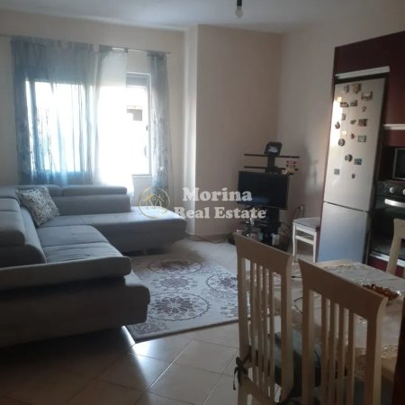 Tirane, jepet me qera apartament 2+1 Kati 1, 74 m² 350 € (Rruga Thoma Koxhaj)