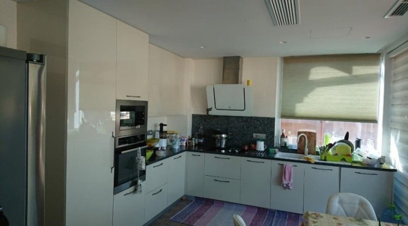 Tirane, shitet apartament Dublex Kati 5, 185 m² 385.000 € (LIQENI I THATE)