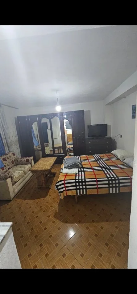 Tirane, jepet me qera garsionere Kati 1, 25 m² 230 € (Aleksandër hobdari)