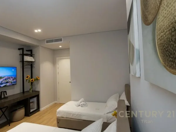 Vlore, shitet apartament 4+1+Ballkon Kati 2, 150 m² 250.000 € (Bulevardi ismail qemali)