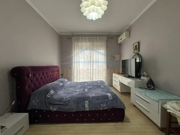 Tirane, shes apartament 2+1 Kati 4, 86 m² 229.000 € (Pazari i Ri, Tiranë)