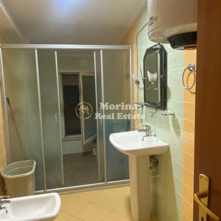 Tirane, jepet me qera apartament 1+1 Kati 6, 75 m² 700 € (Rruga Hamdi Sina)